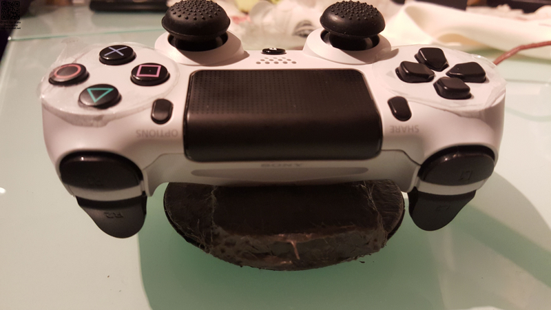 Illustration for article titled Cómo cargar tu mando de PS4 de forma inalámbrica